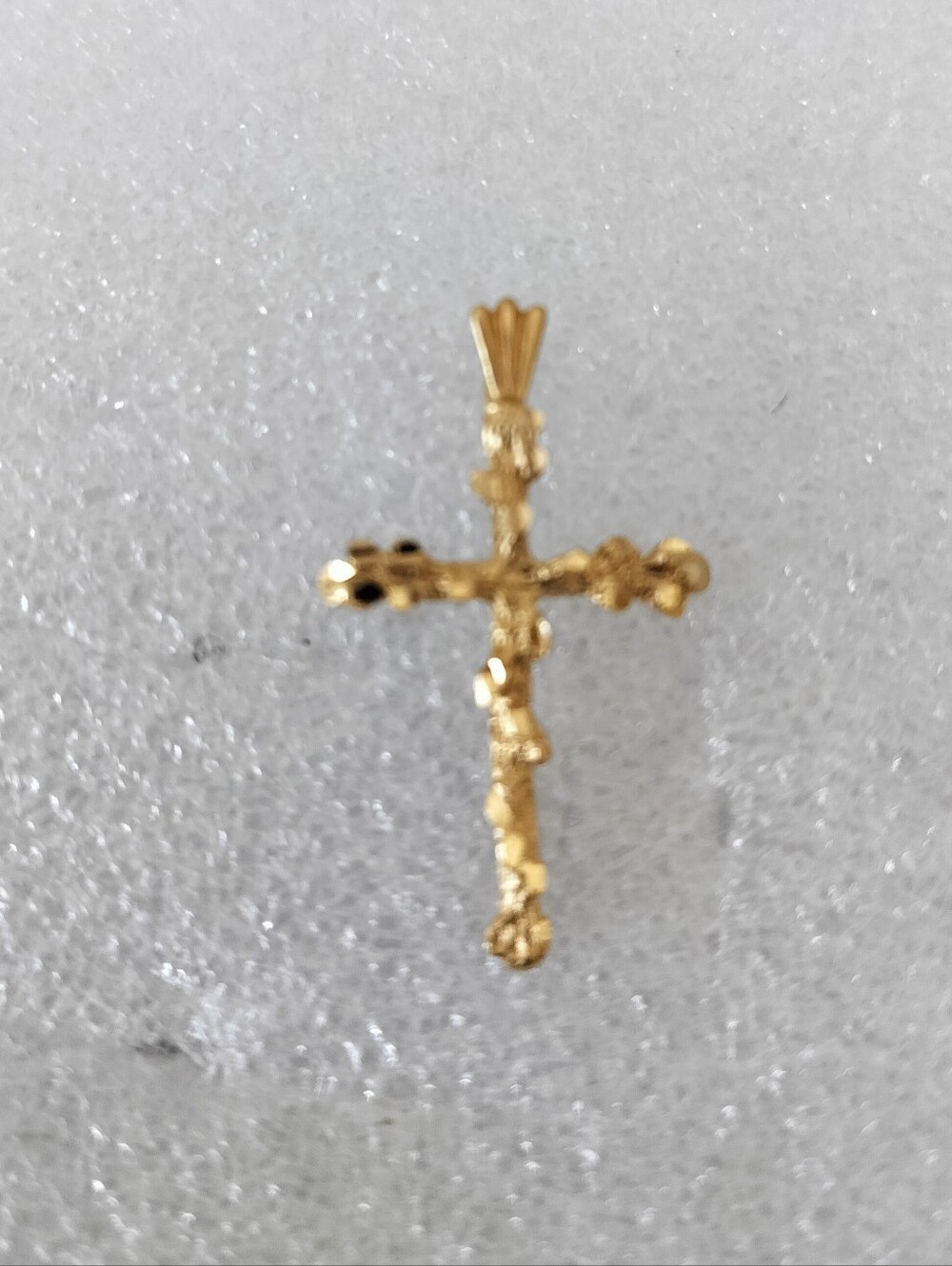 1988 18k Gold Cross Yellow Branch Latin Cross Pendant